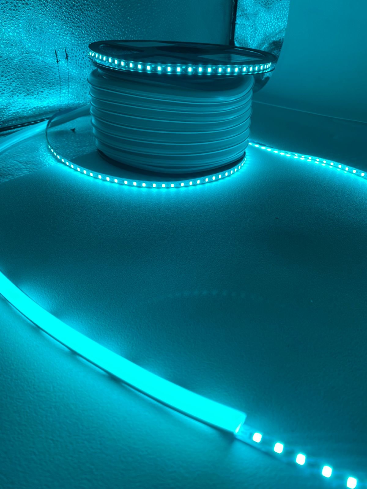 Tira led de neón GENGXIN 2da generación azul hielo (20m) - Imagen 3